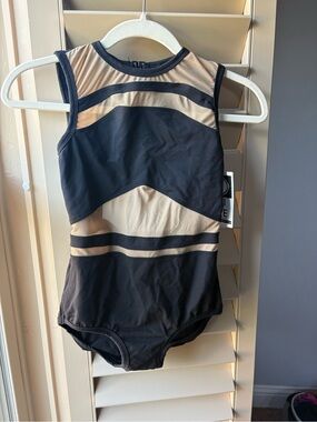 Five Dance Wear Black and Nude Sleeveless Leotard Size Medium Adult